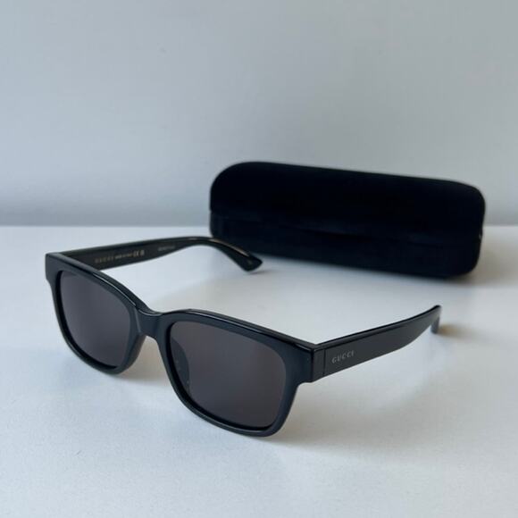 NEW Gucci GG1716S Black Unisex Classic Sunglasses - Picture 1 of 5